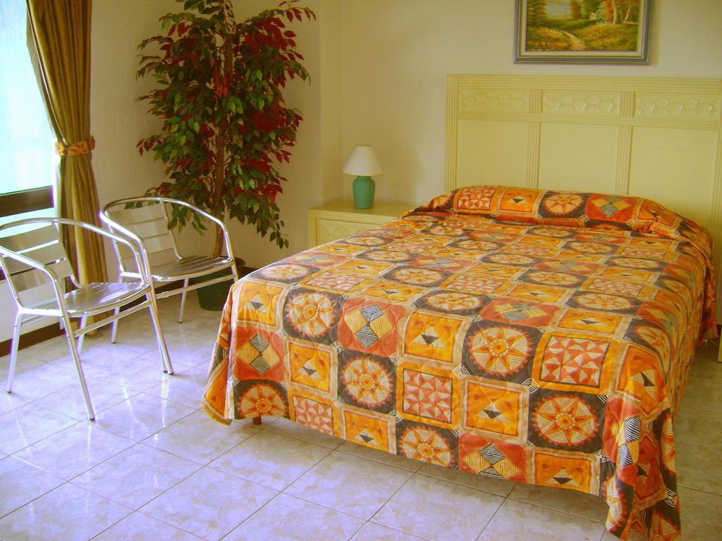 פנחאצ'ל Hotel La Riviera De Atitlan חדר תמונה
