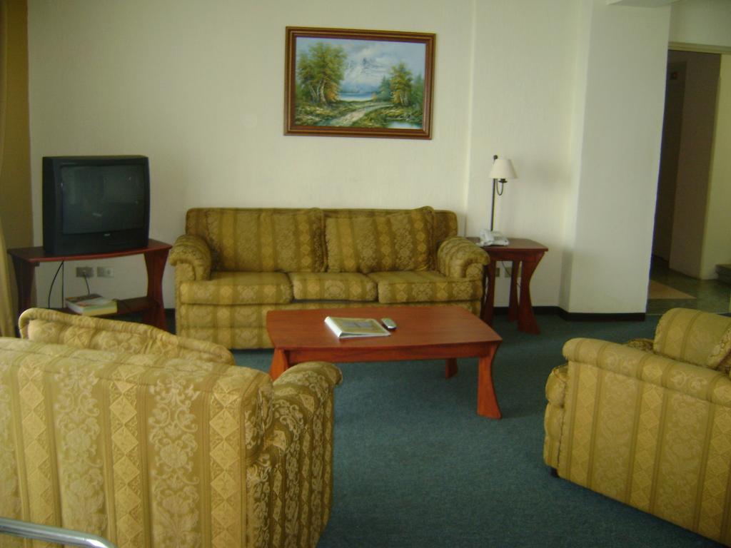 פנחאצ'ל Hotel La Riviera De Atitlan מראה חיצוני תמונה